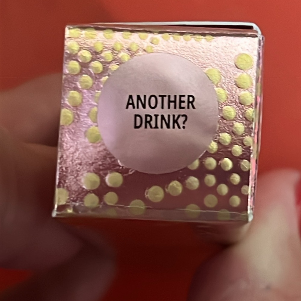 New MAC POWDER KISS LIQUID LIPCOLOUR BUBBLES & BOWS - ANOTHER DRINK NEW